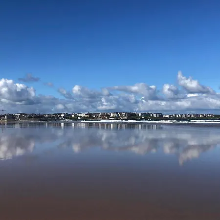 Cosy 3 Bedroom Apartment In Central Portrush With Sea Views Exterior photo